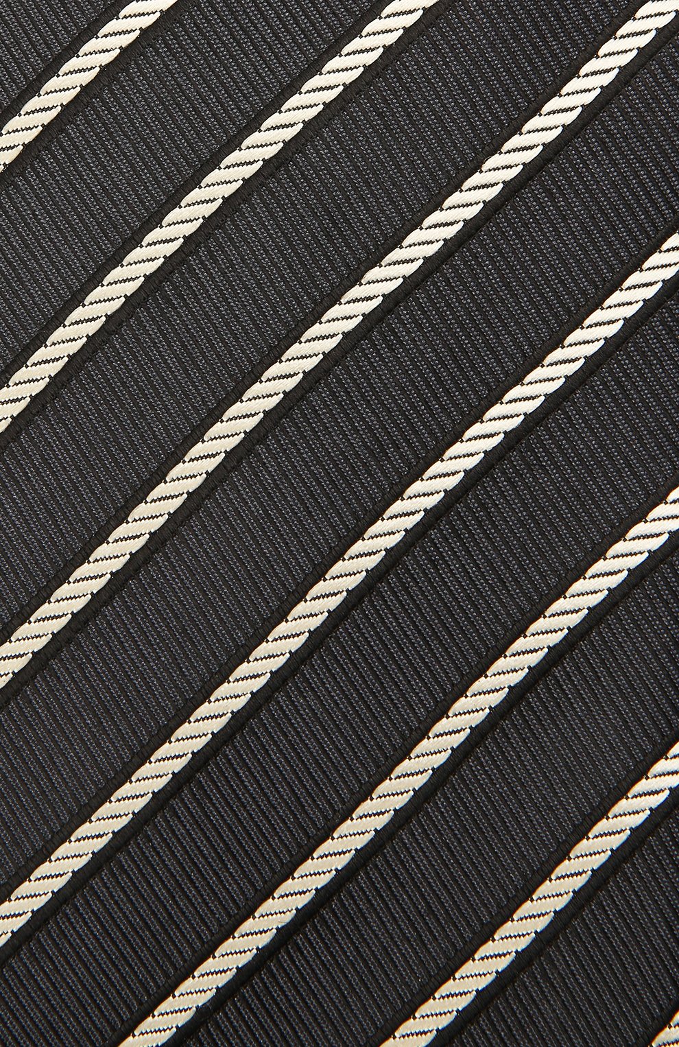 Шелковый галстук TOM FORD темно-серого цвета по цене 25950 руб., арт. 9TF32/XTF, фото 3 Шелковый галстук TOM FORD, арт. 9TF32/XTF, фото 3