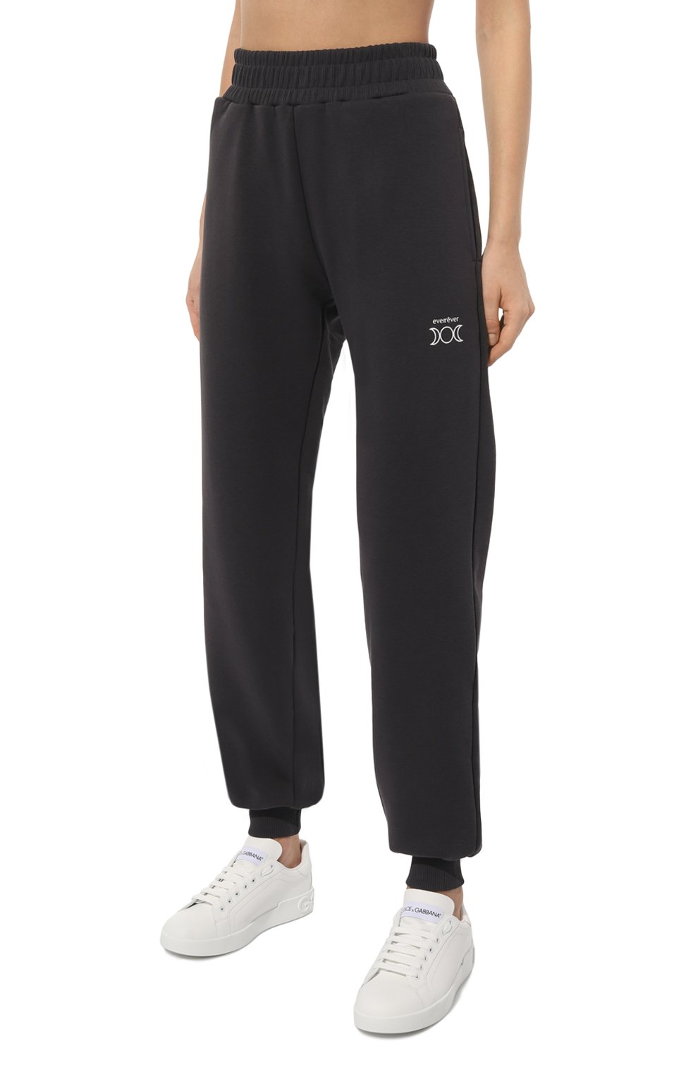 Хлопковые джоггеры EVERREVER серого цвета по цене 7900 руб., арт. RE-TR-GRAF-01, фото 3 Хлопковые джоггеры EVERREVER, арт. RE-TR-GRAF-01, фото 3