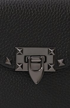 Женская сумка rockstud small VALENTINO черного цвета, арт. 6W2B0181/HAD | Фото 3 (Ремень/цепочка: На ремешке; Материал: Натуральная кожа; Размер: small; Материал сплава: Проставлено; Драгоценные камни: Проставлено)
