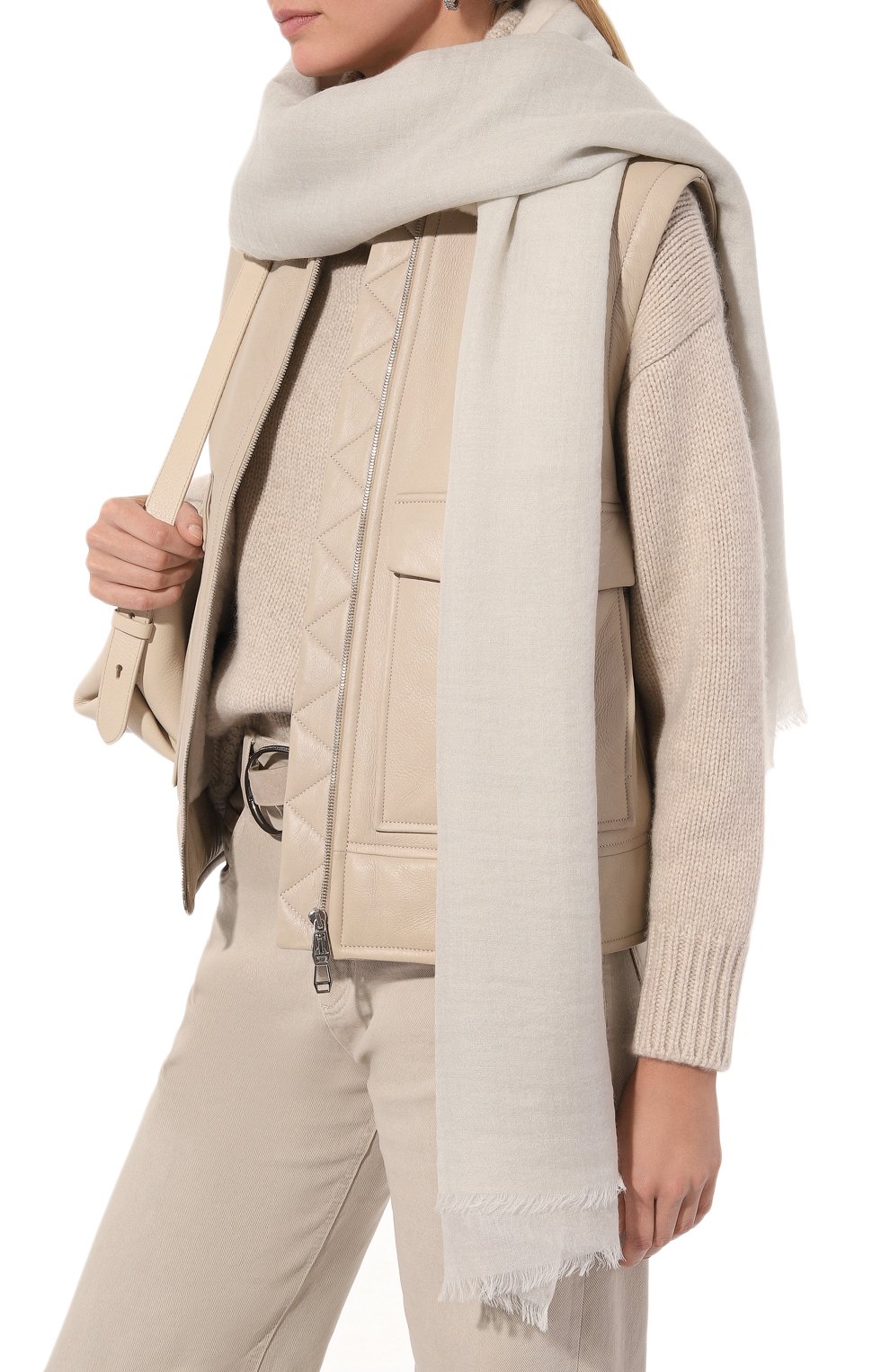 Кашемировый шарф MVST серого цвета по цене 57300 руб., арт. 7734M, фото 3 Кашемировый шарф MVST, арт. 7734M, фото 3