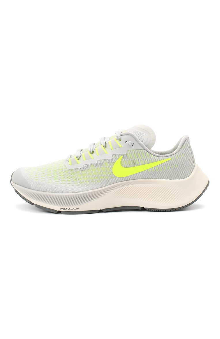 Детские кроссовки nike air zoom pegasus 37 NIKE серого цвета, арт. CJ2099-003 | Фото 2 (Материал внешний: Текс�тиль; Стили: Спорт; Региональные ограничения белый список (Axapta Mercury): RU; Нос: Не проставлено; Материал сплава: Проставлено; ширина носка стельки: 7,5, 8,5; толщина подошвы: 3,2)