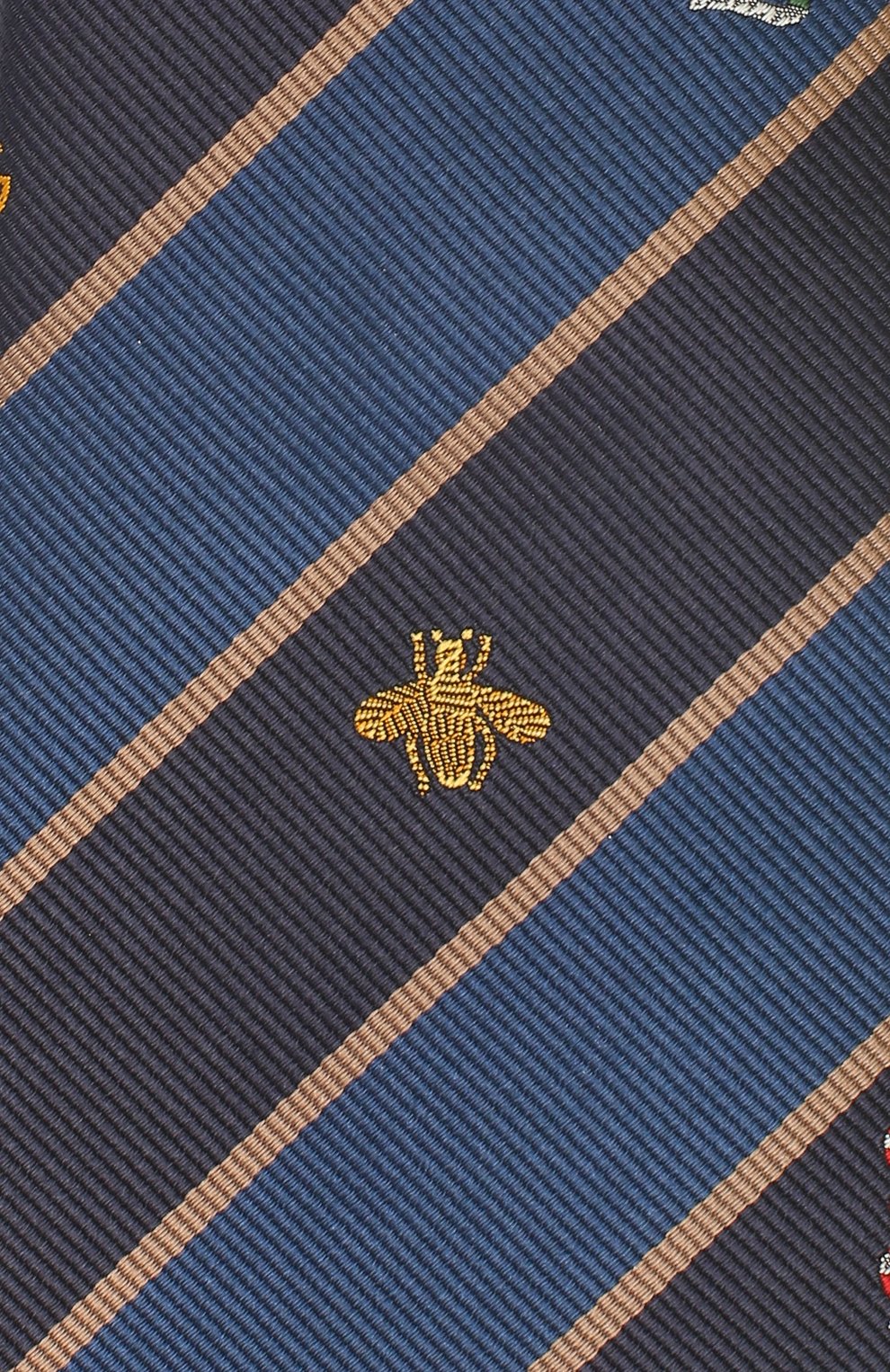 Шелковый галстук GUCCI синего цвета по цене 25920 руб., арт. 545077/4E002, фото 3 Шелковый галстук GUCCI, арт. 545077/4E002, фото 3