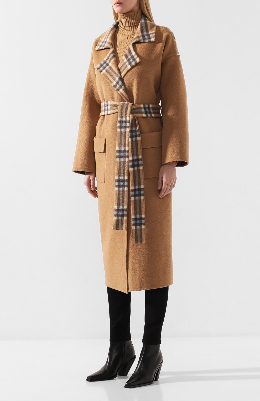 Двустороннее пальто REJINA PYO бежевого цвета по цене 106500 руб., арт. A080/W00L CHECK, фото 3 Двустороннее пальто REJINA PYO, арт. A080/W00L CHECK, фото 3