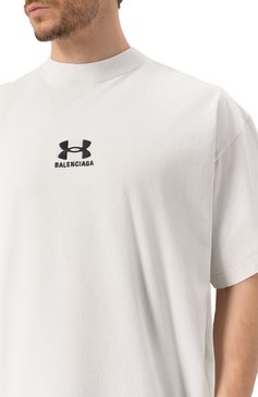 Мужского хлопковая футболка balenciaga х under armour BALENCIAGA кремового цвета, арт. 787349/TRVB7 | Фото 5 (Региональные ограничения белый список (Axapta Mercury): Не проставлено; Нос: Не проставлено; Материал внешний: Хлопок; Принт: Без принта; Стили: Гранж; Мужское Кросс-КТ: Футболка-одежда)