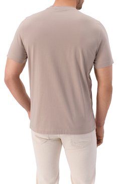 Мужская хлопковая футболка CORNELIANI бежевого цвета, арт. 25G586-2525028 | Фото 4 (Материал внешний: Хлопок; Материал сплава: Проставлено; Драгоценные камни: Проставлено; Рукава: Короткие; Длина (для топов): Стандартные; Принт: Без принта; Стили: Кэжуэл; Мужское Кросс-КТ: Футболка-одежда; Кросс-КТ: Джерси)