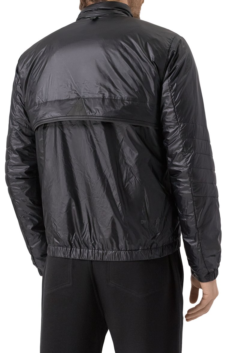 Мужская пуховая куртка althaus MONCLER GRENOBLE черного цвета, арт. 1A00013/595B1 | Фото 4 (Материал внешний: Синтетический материал; Материал подклада: Синтетический материал; Длина (верхняя одежда): Короткие; Рукава: Длинные; Мужское Кросс-КТ: Куртка-пуховая, Подстежка; Стили: Кэжуэл; Кросс-КТ: Утепленные; Материал утеплителя: Пух и перо; Автоматизация ТО: Проставлено; Автоматизация состава: Проставлено)