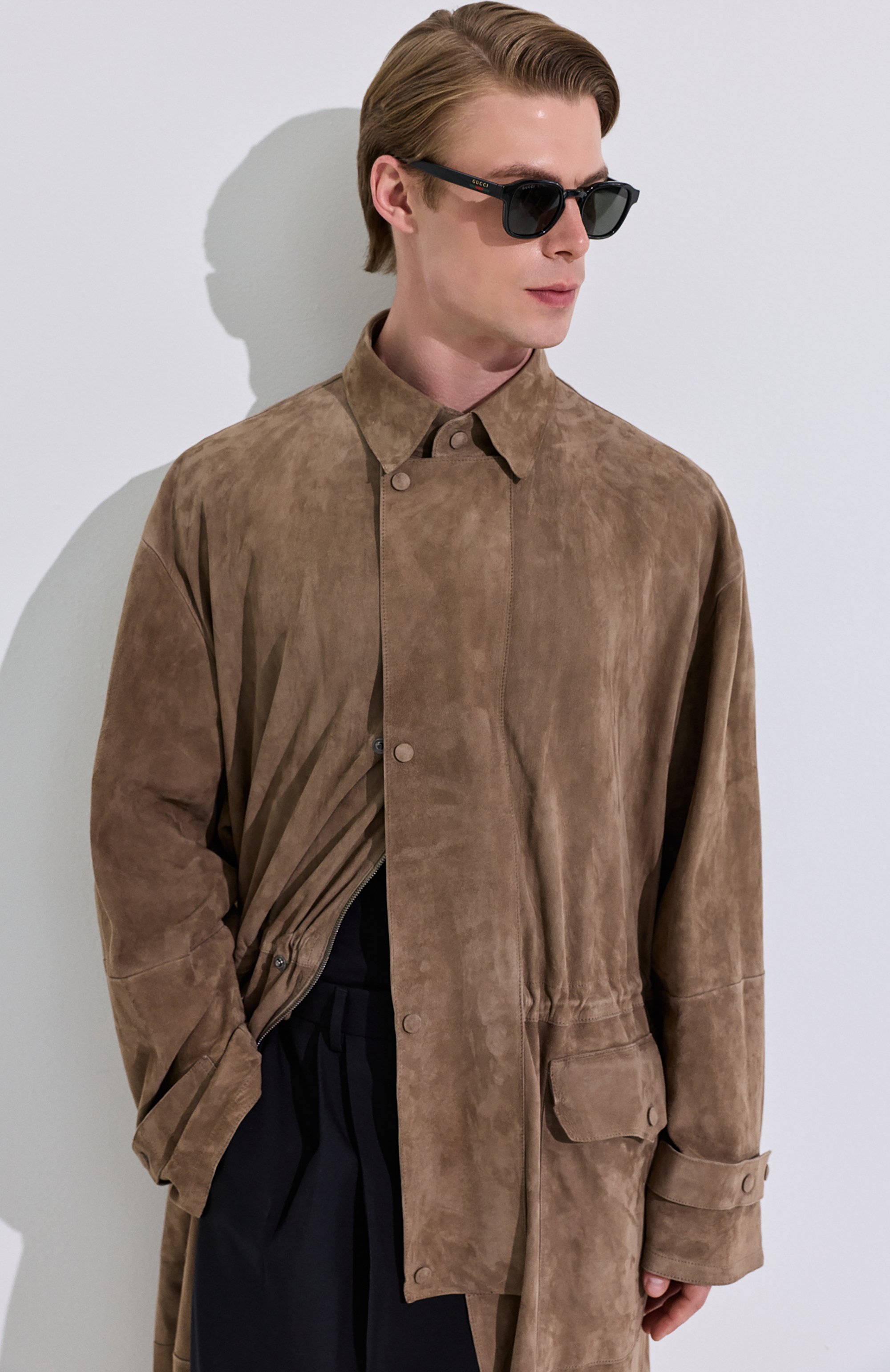 Хлопковая футболка KITON черного цвета по цене 65300 руб., арт. UMM0745, фото 6 Хлопковая футболка KITON, арт. UMM0745, фото 6