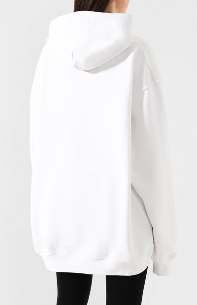 Хлопковое худи VETEMENTS белого цвета по цене 56400 руб., арт. SS20TR377 1619/W/WHITE, фото 4 Хлопковое худи VETEMENTS, арт. SS20TR377 1619/W/WHITE, фото 4