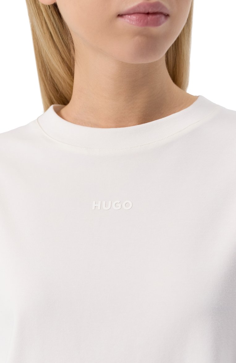 Женская футболка HUGO белого цвета, арт. 50490593 | Фото 5 (Материал внешний: Хлопок, Синтетический материал; Автоматизация состава: Проставлено; Нос: Не проставлено)