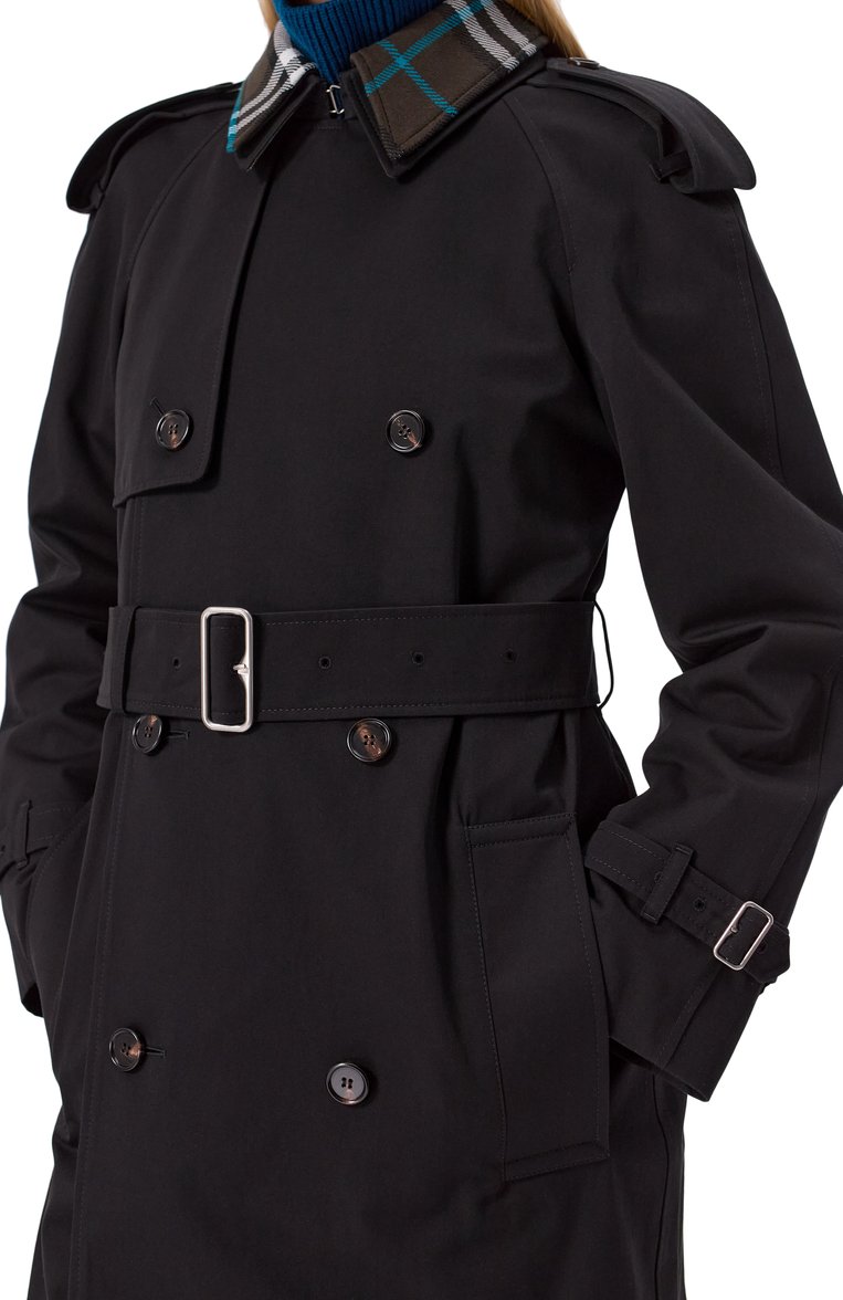 Женский хлопковый тренч BURBERRY черного цвета, арт. 8096579 | Фото 5 (Материал внешний: Хлопок; Рукава: Длинные; Длина (верхняя одежда): До колена; Материал подклада: Хлопок; Кросс-КТ: Куртка; Стили: Кэжуэл)