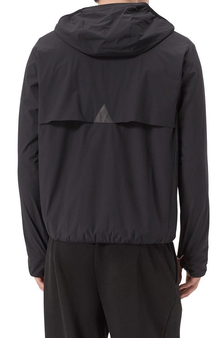 Мужская куртка rals MONCLER GRENOBLE черного цвета, арт. 1A00001/539DG | Фото 4 (Материал внешний: Синтетический материал; Длина (верхняя одежда): Короткие; Материал подклада: Синтетический материал; Рукава: Длинные; Кросс-КТ: Легкие; Стили: Кэжуэл)