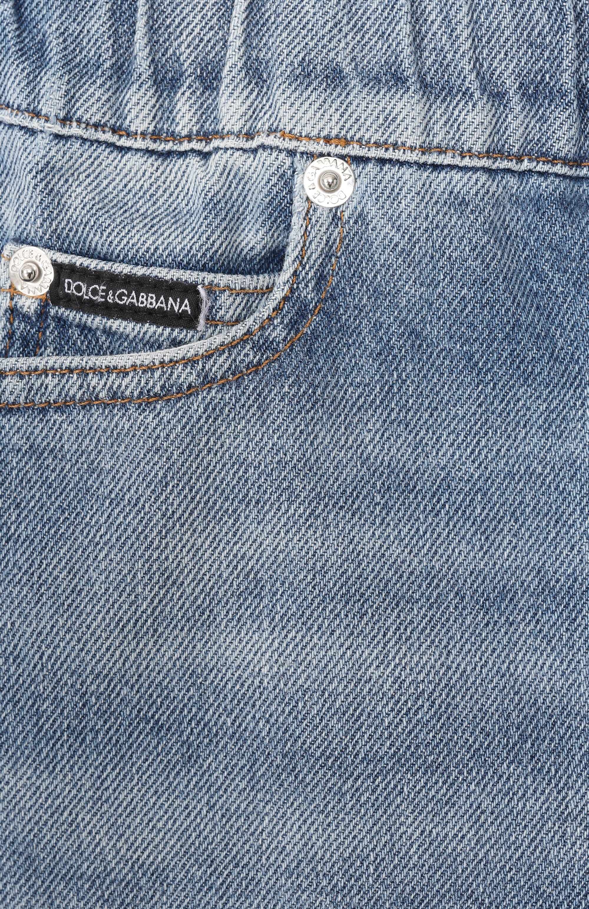 Джинсовые шорты DOLCE & GABBANA голубого цвета по цене 42950 руб., арт. L43Q69/LDD83_001, фото 3 Джинсовые шорты DOLCE & GABBANA, арт. L43Q69/LDD83_001, фото 3