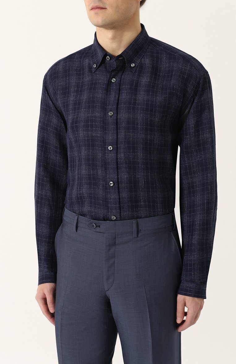 Мужская хлопковая рубашка с воротником button down BRIONI темно-синего цвета, арт. SC020Q/P7139 | Фото 3 (Длина (для топов): Стандартные; Материал внешний: Лен; Рукава: Длинные; Статус проверки: Проверено, Проверена категория; Случай: Повседневный; Принт: Клетка; Воротник: Button down; Манжеты: На пуговицах; Стили: Кэжуэл)