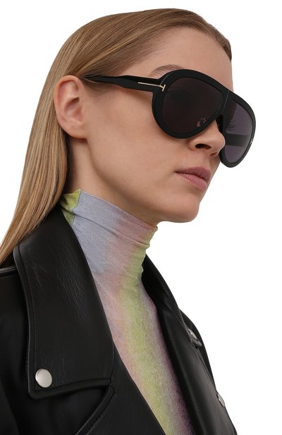 Солнцезащитные очки TOM FORD черного цвета по цене 57400 руб., арт. TF836 01A, фото 2 Солнцезащитные очки TOM FORD, арт. TF836 01A, фото 2