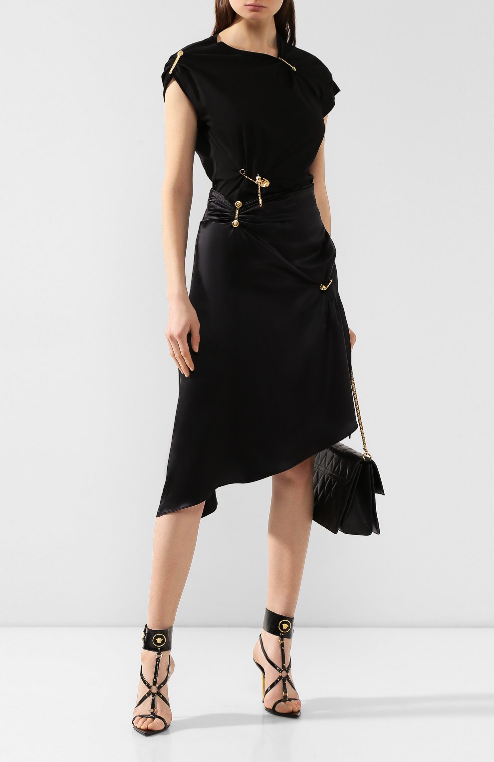 Хлопковая футболка VERSACE черного цвета по цене 59950 руб., арт. A83860/A201952, фото 2 Хлопковая футболка VERSACE, арт. A83860/A201952, фото 2