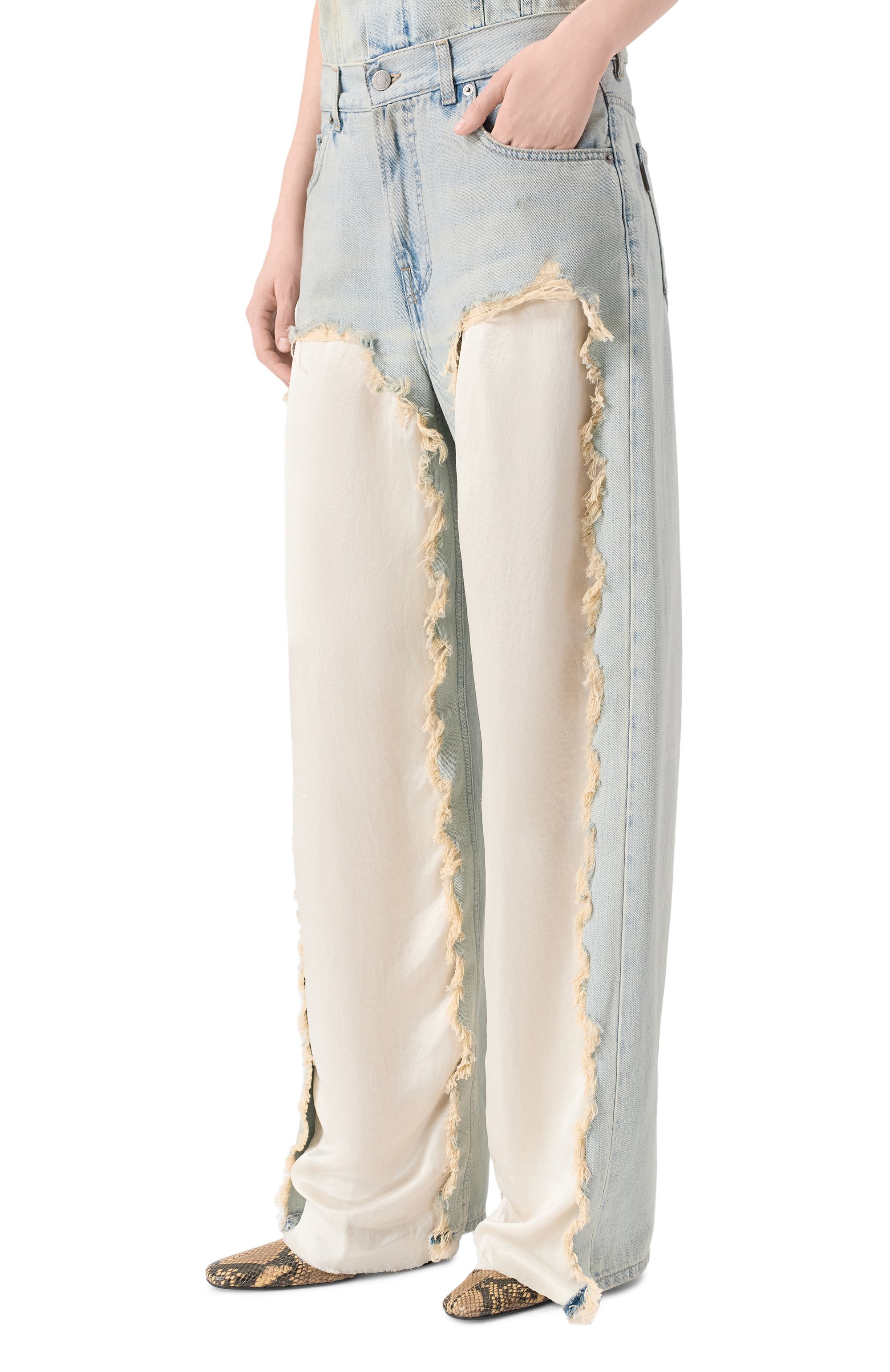 Джинсы bonnie HAIKURE голубого цвета по цене 57150 руб., арт. HEW03330DF204L0935/B0NNIE DUSTY BLUE, фото 3 Джинсы bonnie HAIKURE, арт. HEW03330DF204L0935/B0NNIE DUSTY BLUE, фото 3