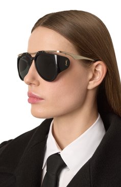 Женские солнцезащитные очки SAINT LAURENT черного цвета, арт. SL M137 AMELIA 001 | Фото 2 (Региональные ограничения белый список (Axapta Mercury): Не проставлено; Тип очков: С/з; Нос: Не проставлено; Материал: Металл, Пластик; Очки форма: Авиаторы; Оптика Гендер: оптика-женское)