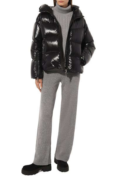 Пуховик huppe MONCLER черного цвета по цене 199500 руб., арт. 1A001.31/5963V, фото 2 Пуховик huppe MONCLER, арт. 1A001.31/5963V, фото 2