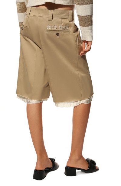 Хлопковые шорты MIU MIU бежевого цвета по цене 98000 руб., арт. MP1570-1UPX-F0065, фото 4 Хлопковые шорты MIU MIU, арт. MP1570-1UPX-F0065, фото 4