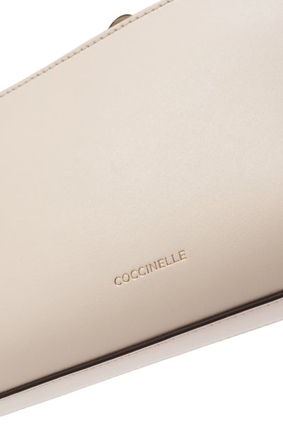 Клатч liv COCCINELLE кремового цвета по цене 33600 руб., арт. E1 UR8 19 02 01, фото 3 Клатч liv COCCINELLE, арт. E1 UR8 19 02 01, фото 3