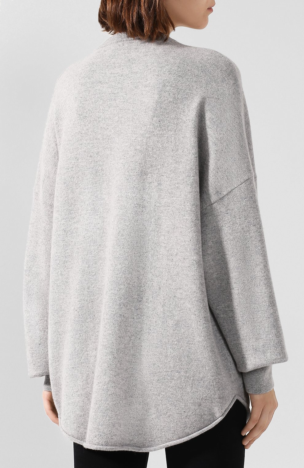 Кашемировый свитер EXTREME CASHMERE серого цвета по цене 37150 руб., арт. 102/HERE, фото 4 Кашемировый свитер EXTREME CASHMERE, арт. 102/HERE, фото 4