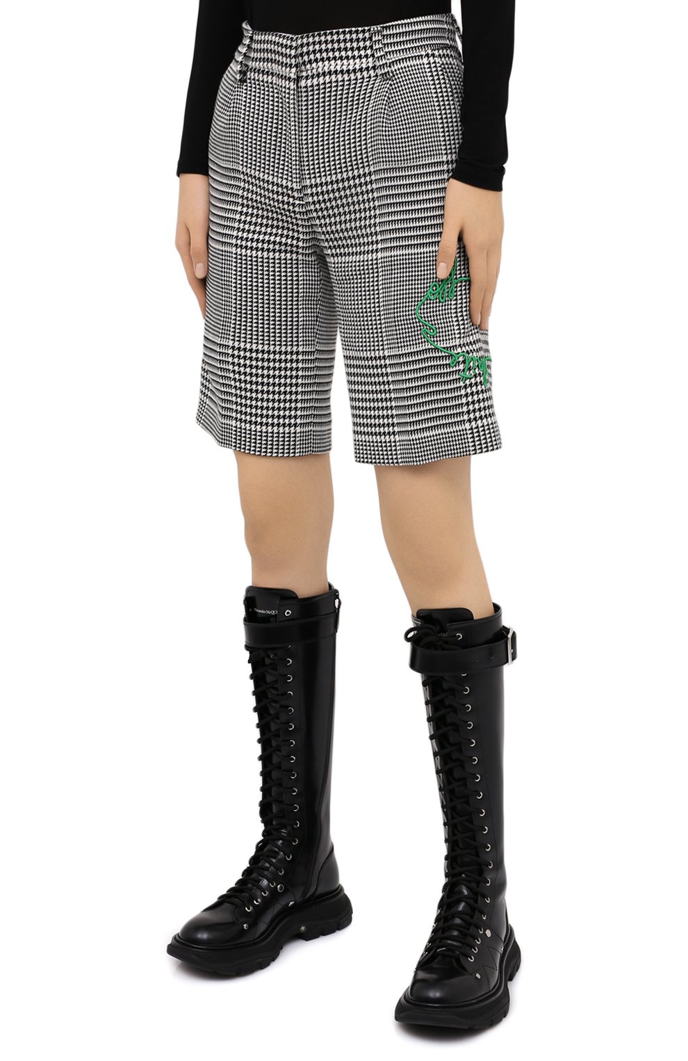 Шорты OFF-WHITE черно-белого цвета по цене 69050 руб., арт. 0WCA110E20FAB0021055, фото 3 Шорты OFF-WHITE, арт. 0WCA110E20FAB0021055, фото 3