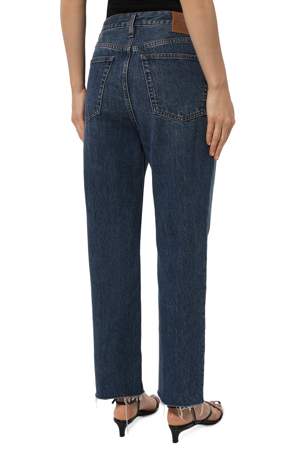 Джинсы TOTEME синего цвета по цене 43050 руб., арт. 221-235-747, фото 4 Джинсы TOTEME, арт. 221-235-747, фото 4