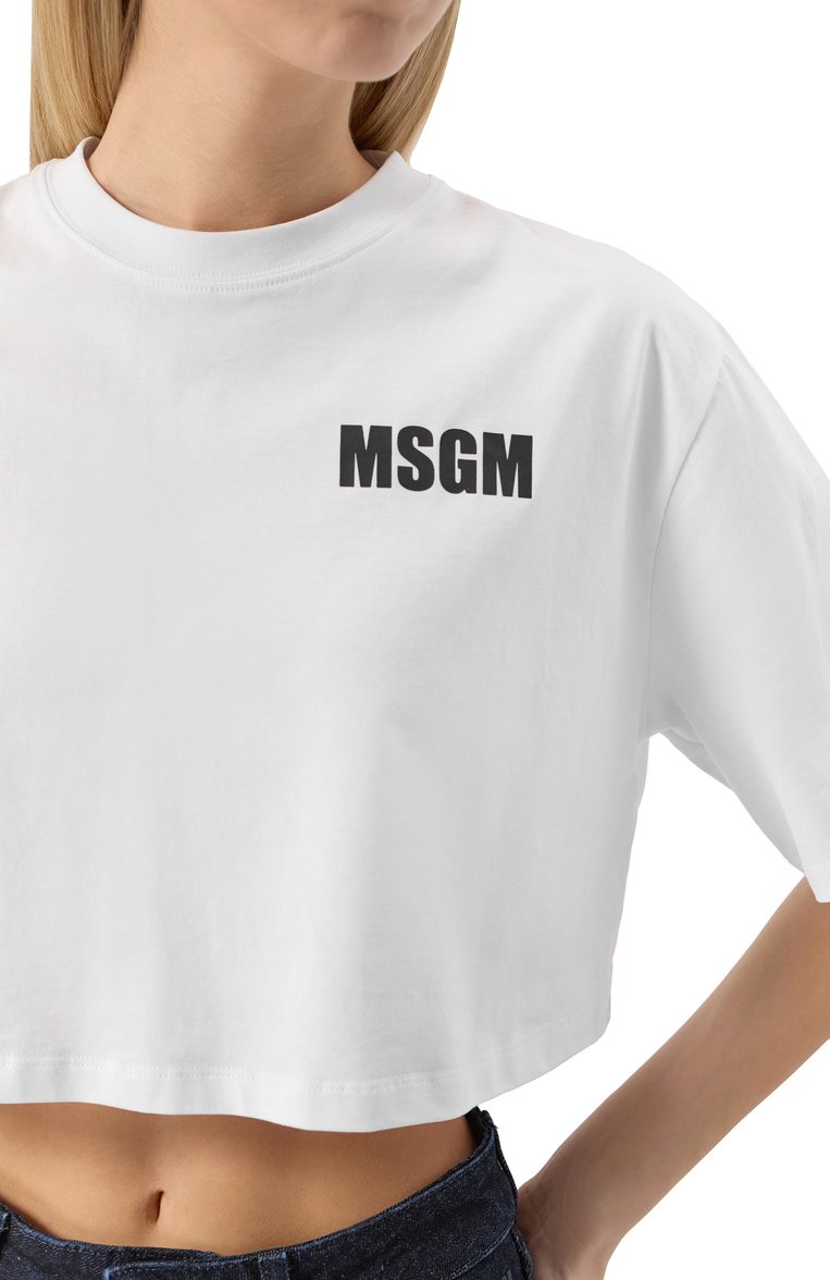 Женская хлопковая футболка MSGM белого цвета, арт. 3841MDM94/257002 | Фото 5 (Длина (для топов): Укороченные; Рукава: Короткие; Драгоценные камни: Проставлено; Материал сплава: Проставлено; Стили: Кэжуэл; Принт: С принтом; Материал внешний: Хлопок)