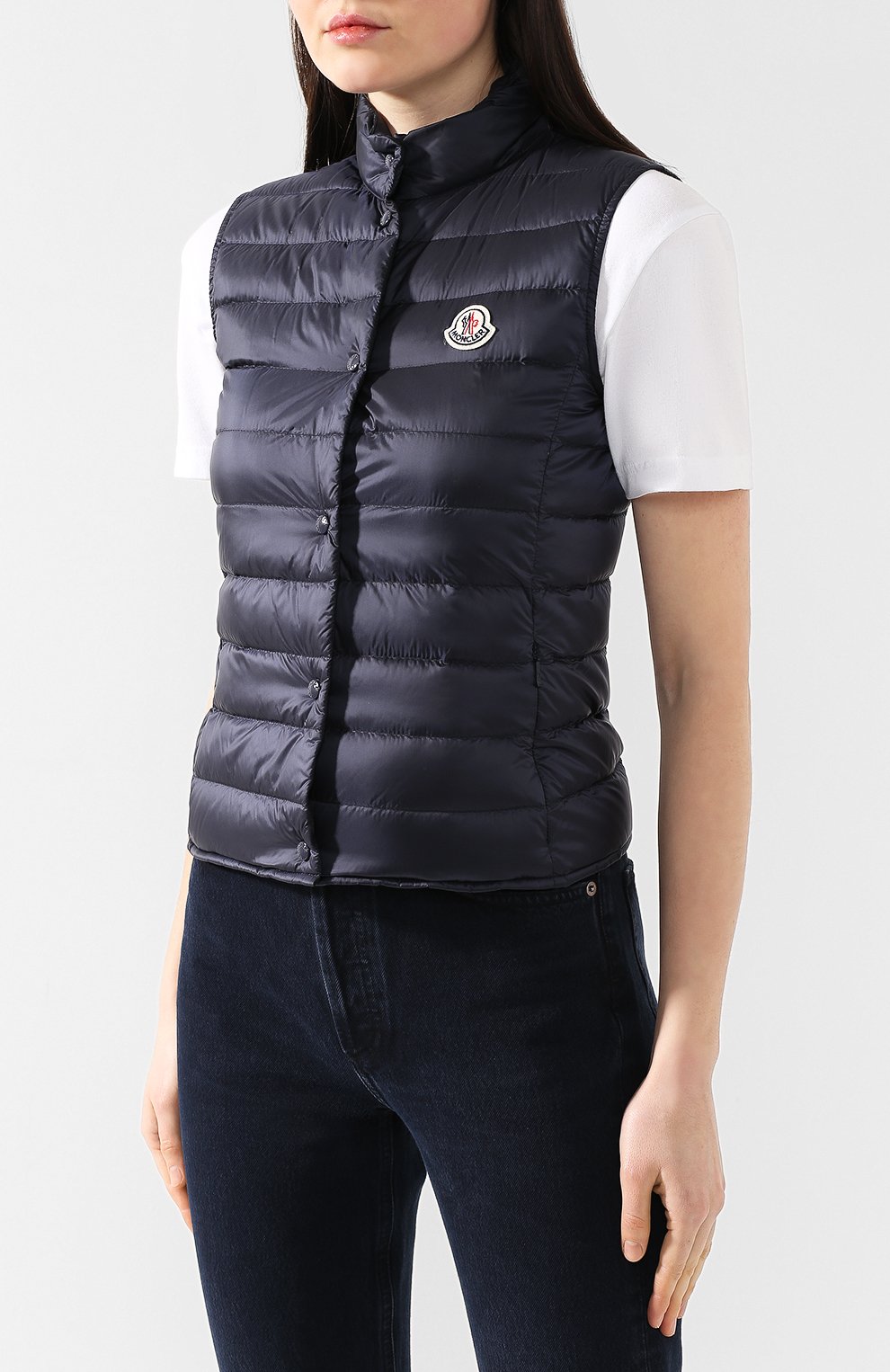 Пуховый жилет MONCLER темно-синего цвета по цене 37300 руб., арт. E1-093-48303-99-53048, фото 3 Пуховый жилет MONCLER, арт. E1-093-48303-99-53048, фото 3