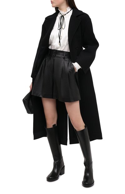 Кожаные шорты DOLCE & GABBANA черного цвета по цене 151500 руб., арт. FTBYSL/HULJ7, фото 2 Кожаные шорты DOLCE & GABBANA, арт. FTBYSL/HULJ7, фото 2