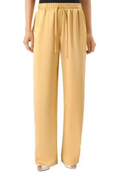 Атласный костюм NOBLE&BRULEE желтого цвета по цене 78900 руб., арт. NB250925/11/118/01, фото 4 Атласный костюм NOBLE&BRULEE, арт. NB250925/11/118/01, фото 4