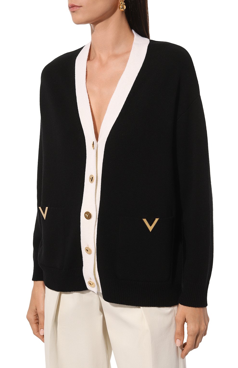 Шерстяной кардиган VALENTINO черно-белого цвета по цене 264000 руб., арт. 4B3KA06S/8DB, фото 3 Шерстяной кардиган VALENTINO, арт. 4B3KA06S/8DB, фото 3