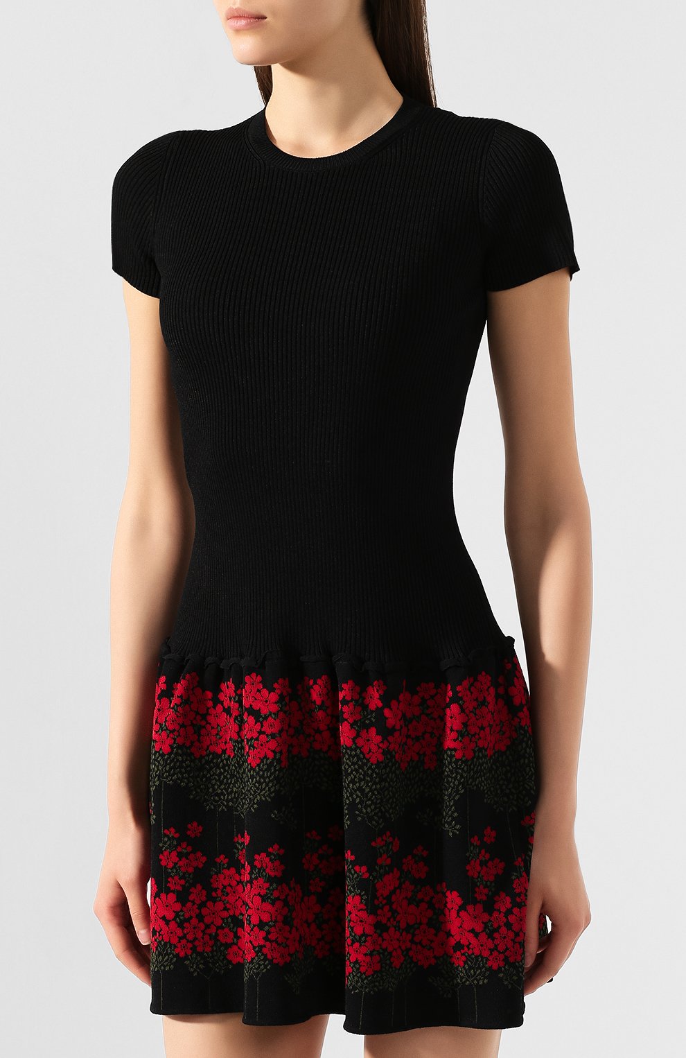 Платье из вискозы REDVALENTINO черного цвета по цене 35300 руб., арт. SR3KDA76/4GD, фото 3 Платье из вискозы REDVALENTINO, арт. SR3KDA76/4GD, фото 3