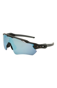 Женские солнцезащитные очки OAKLEY черного цвета, арт. 9208-920855 | Фото 1 (Кросс-КТ: С/з-унисекс; Региональные ограничения белый список (Axapta Mercury): Не проставлено, RU; Нос: Не проставлено; Материал: Пластик; Тип очков: С/з; Очки форма: Маска; Оптика Гендер: оптика-унисекс)