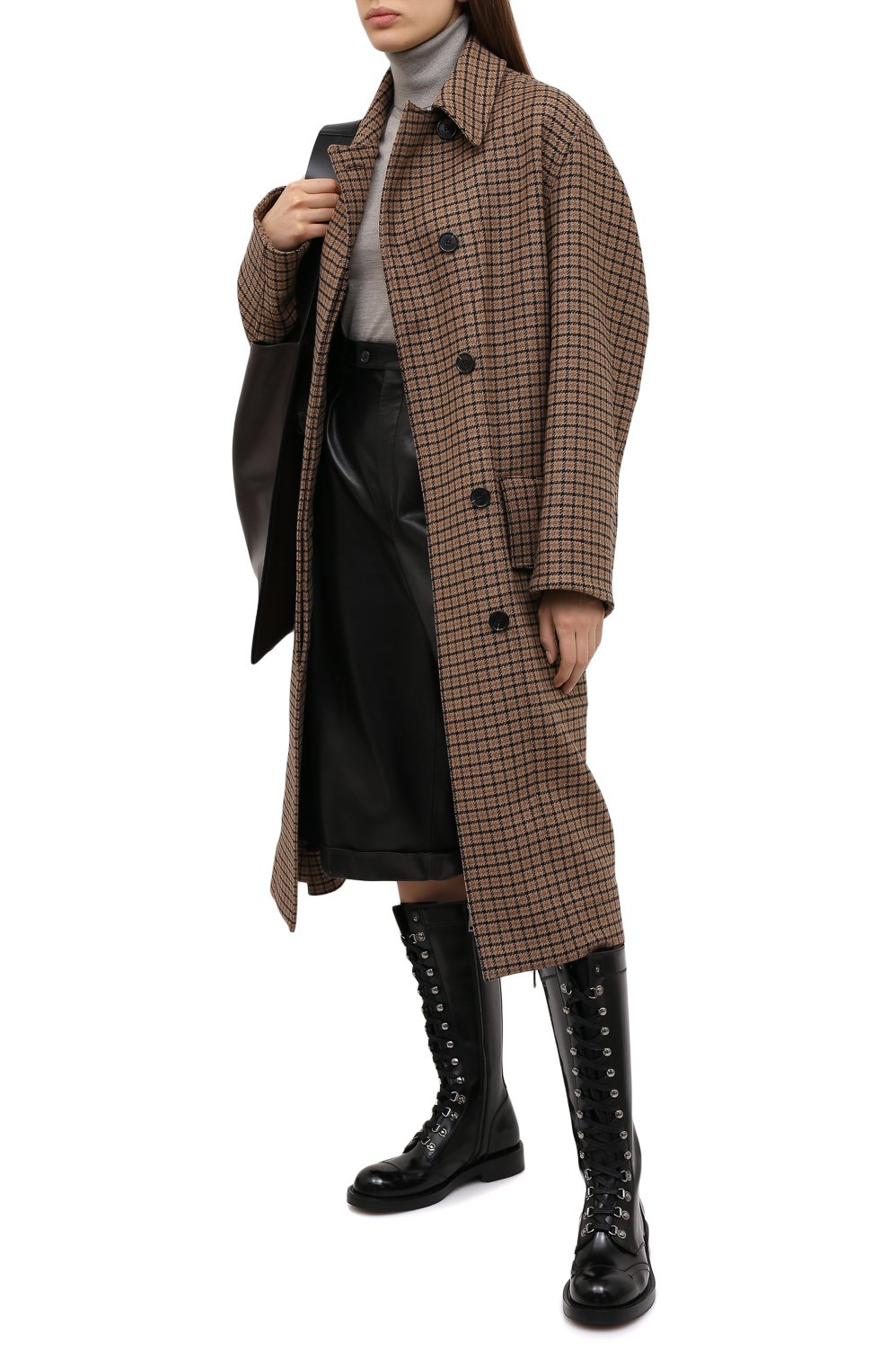 Кожаные сапоги DOLCE & GABBANA черного цвета по цене 177500 руб., арт. CU0698/A0094, фото 2 Кожаные сапоги DOLCE & GABBANA, арт. CU0698/A0094, фото 2