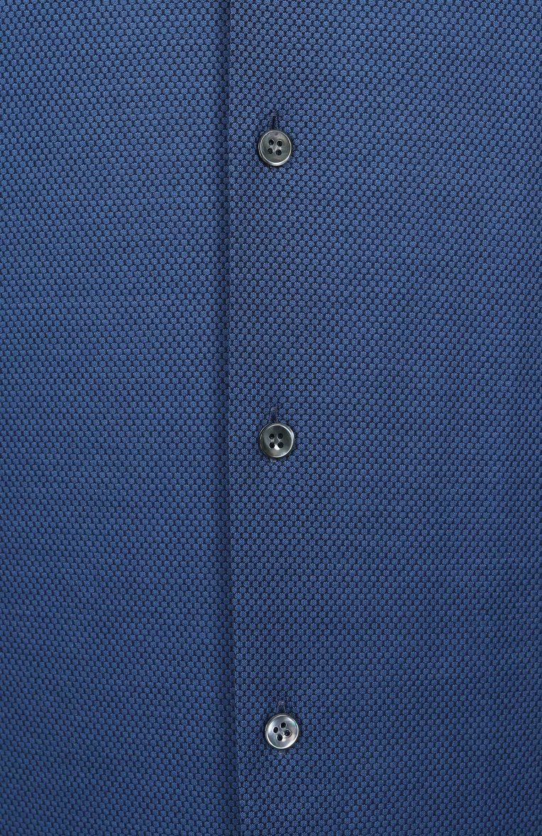 Мужская хлопковая сорочка GIORGIO ARMANI синего цвета, арт. GM000056/TE14817 | Фото 6 (Материал внешний: Хлопок; Рукава: Длинные; Длина (для топов): Стандартные; Манжеты: На пуговицах; Воротник: Кент; Рубашки М: Slim Fit; Принт: Однотонные; Случай: Формальный; Стили: Классический; Автоматизация ТО: Проставлено; Автоматизация состава: Проставлено; Детали: Без декора)