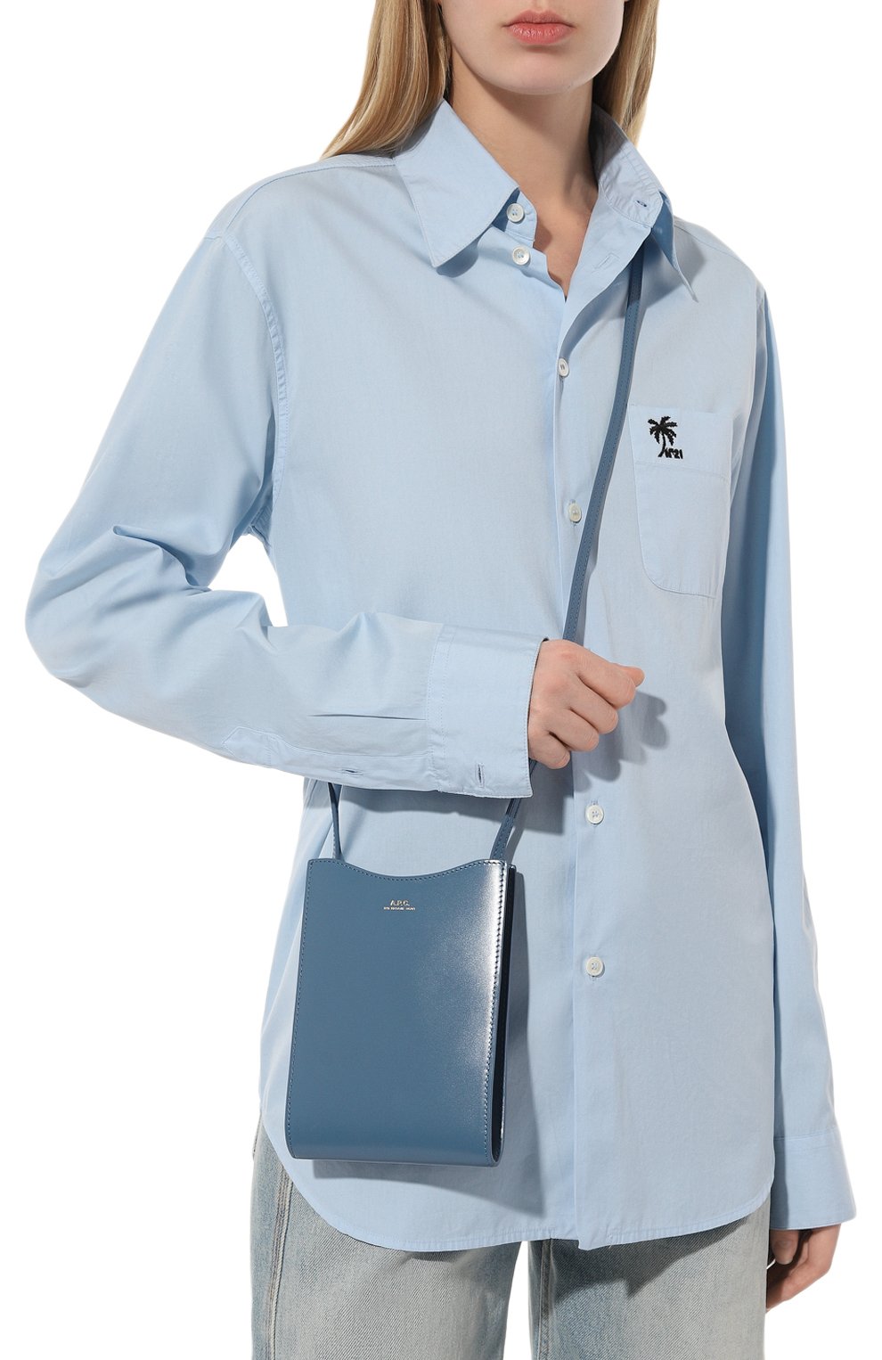 Сумка jamie A.P.C. синего цвета по цене 28800 руб., арт. PXBMWF63412IAX, фото 2 Сумка jamie A.P.C., арт. PXBMWF63412IAX, фото 2