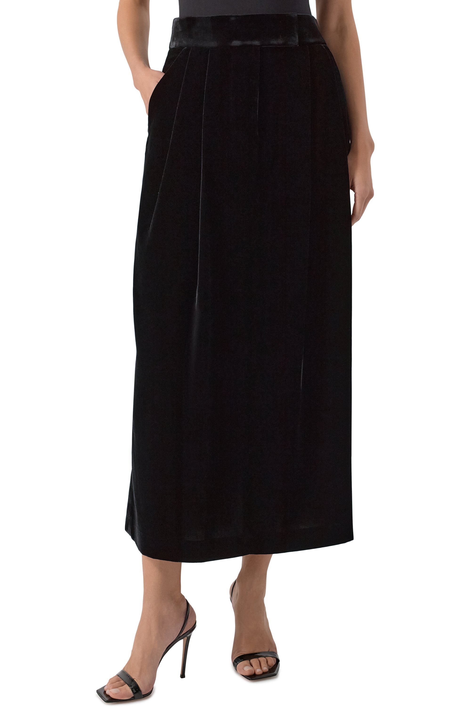 Бархатная юбка GIORGIO ARMANI черного цвета по цене 272500 руб., арт. GW001893/TE10831, фото 3 Бархатная юбка GIORGIO ARMANI, арт. GW001893/TE10831, фото 3