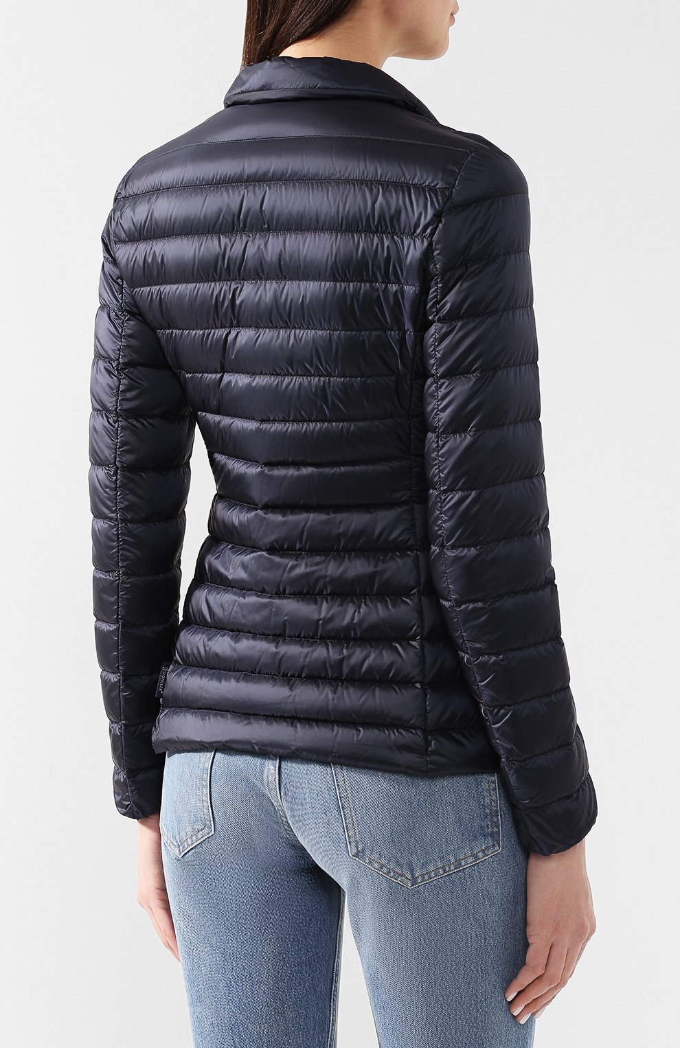 Пуховая куртка MONCLER темно-синего цвета по цене 51600 руб., арт. E1-093-35300-94-53048, фото 4 Пуховая куртка MONCLER, арт. E1-093-35300-94-53048, фото 4