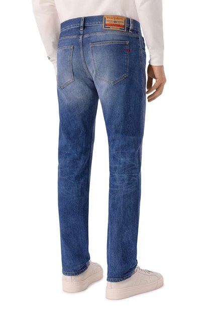 Джинсы 2019 d-strukt DIESEL синего цвета по цене 21150 руб., арт. A03558/09L19, фото 4 Джинсы 2019 d-strukt DIESEL, арт. A03558/09L19, фото 4