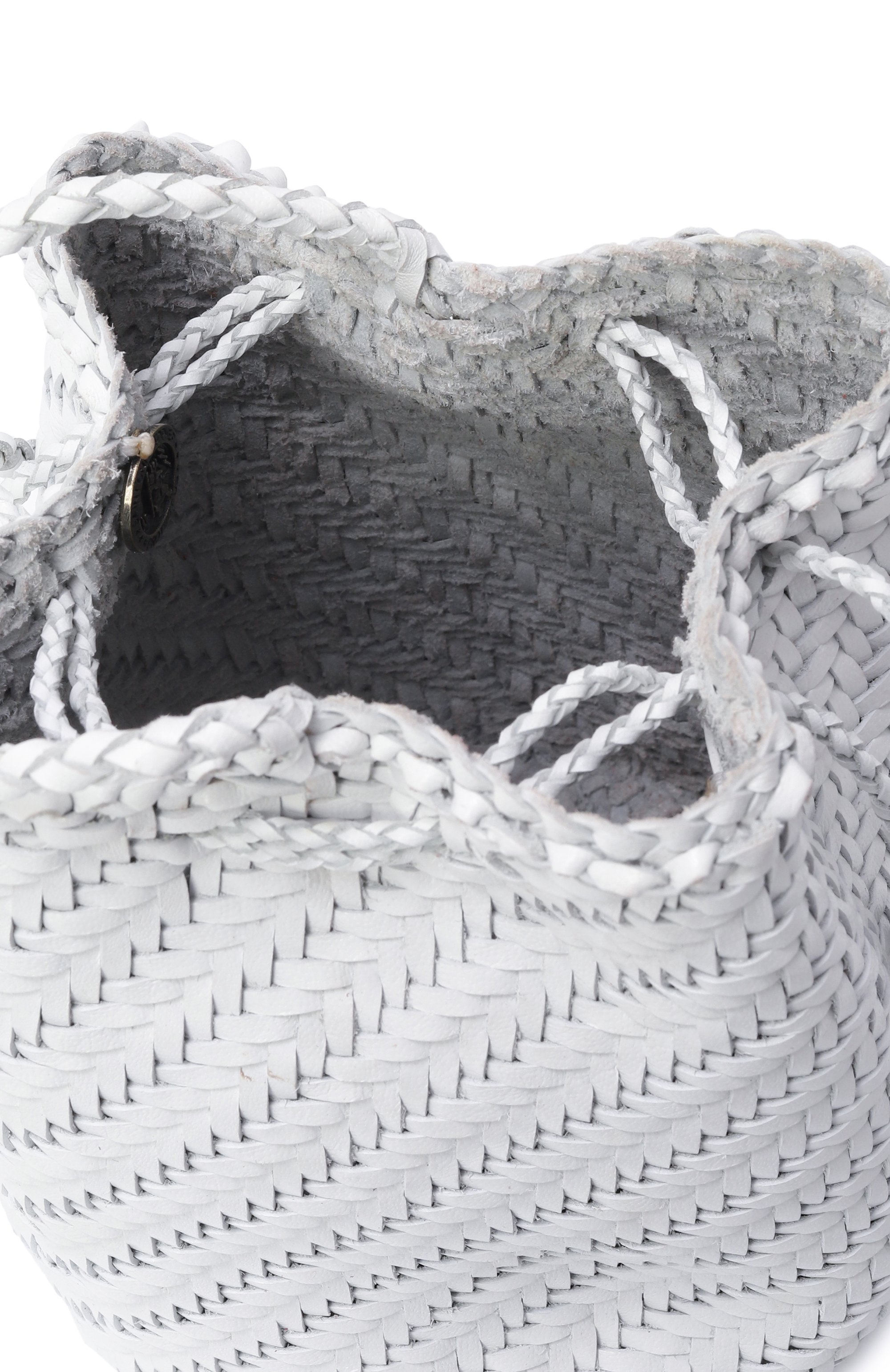 Сумка pompom double jump DRAGON DIFFUSION белого цвета по цене 39200 руб., арт. 8838, фото 5 Сумка pompom double jump DRAGON DIFFUSION, арт. 8838, фото 5