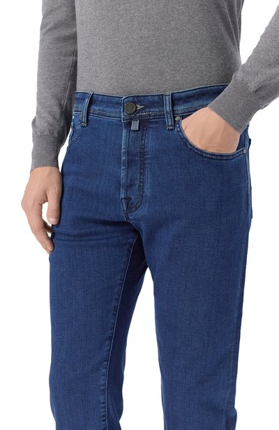 Джинсы bard JACOB COHEN темно-синего цвета по цене 83700 руб., арт. JUM_QM004 034 P3621 S1, фото 5 Джинсы bard JACOB COHEN, арт. JUM_QM004 034 P3621 S1, фото 5