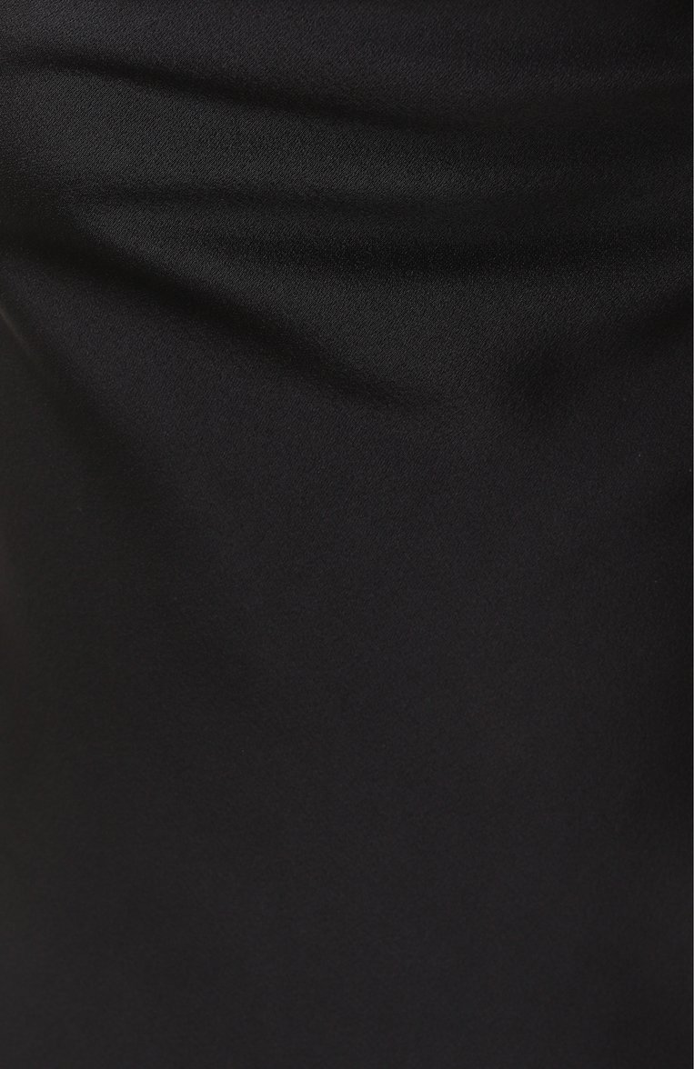 Женское атласное платье VERSACE черного цвета, арт. 1018934/1A10194 | Фото 6 (Длина Ж (юбки, платья, шорты): До колена; Материал сплава: Проставлено; Драгоценные камни: Проставлено; Женское Кросс-КТ: Платье-одежда; Случай: Коктейльный; Рукава: На бретелях; Материал внешний: Синтетический материал)