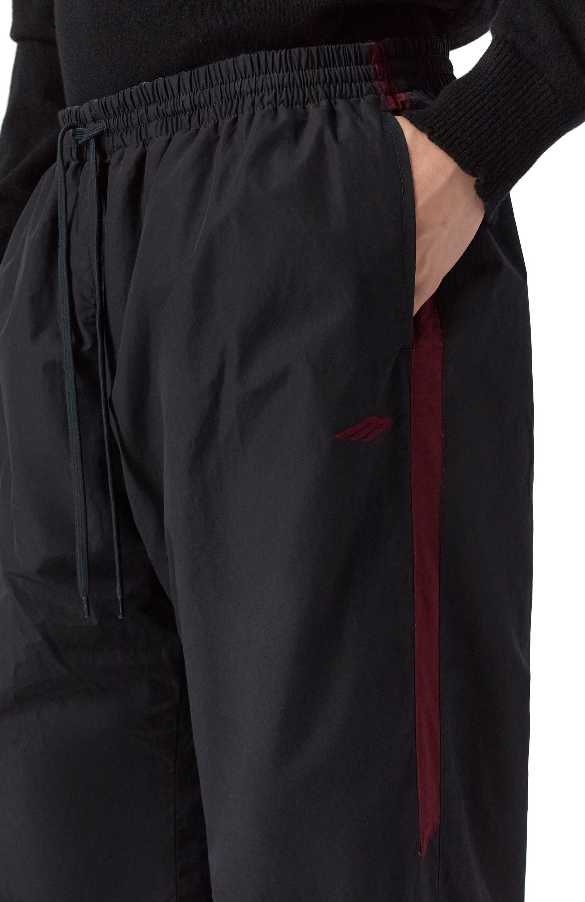 Двусторонние брюки BALENCIAGA черного цвета по цене 240500 руб., арт. 850724/TPQ38, фото 5 Двусторонние брюки BALENCIAGA, арт. 850724/TPQ38, фото 5