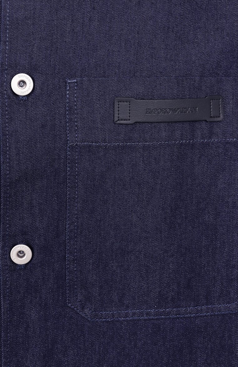 Мужская джинсовая куртка EMPORIO ARMANI темно-синего цвета, арт. EM001667/AF15210 | Фото 5 (Материал внешний: Хлопок, Деним; Рукава: Длинные; Длина (верхняя одежда): Короткие; Стили: Кэжуэл; Кросс-КТ: Куртка, Деним, Легкие)