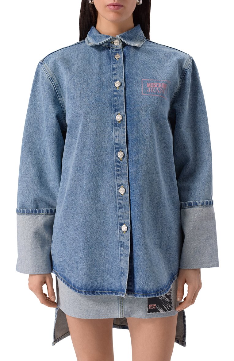 Женская джинсовая рубашка M05CH1NO JEANS голубого цвета, арт. J0216/3217 | Фото 3 (Рукава: Длинные; Длина (для топов): Удлиненные; Кросс-КТ: Деним; Стили: Кэжуэл; Материал внешний: Деним, Хлопок; Женское Кросс-КТ: Рубашка-одежда; Принт: Без принта)