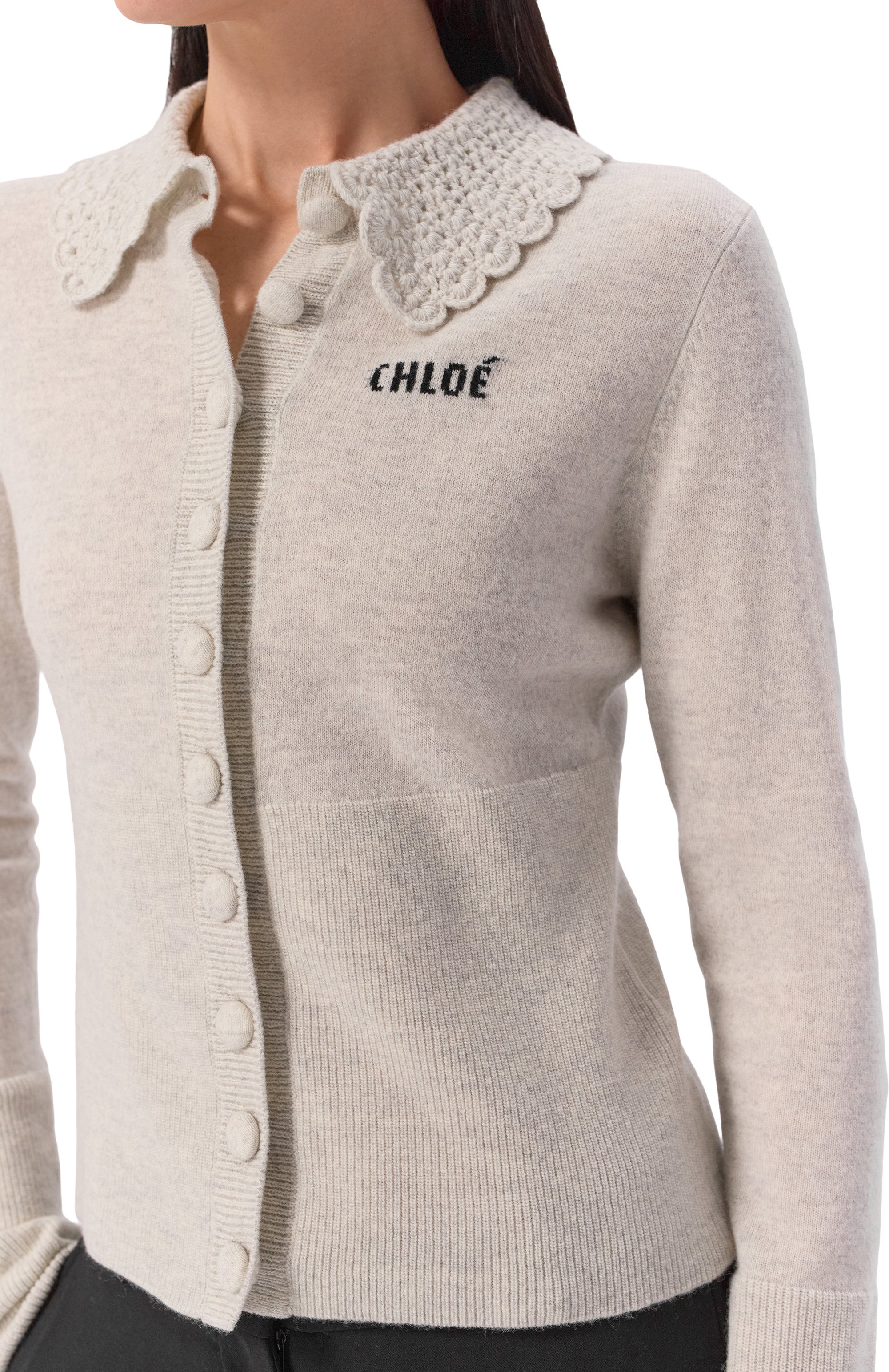 Шерстяной кардиган CHLOÉ серого цвета по цене 146000 руб., арт. CH26SMC03530, фото 5 Шерстяной кардиган CHLOÉ, арт. CH26SMC03530, фото 5