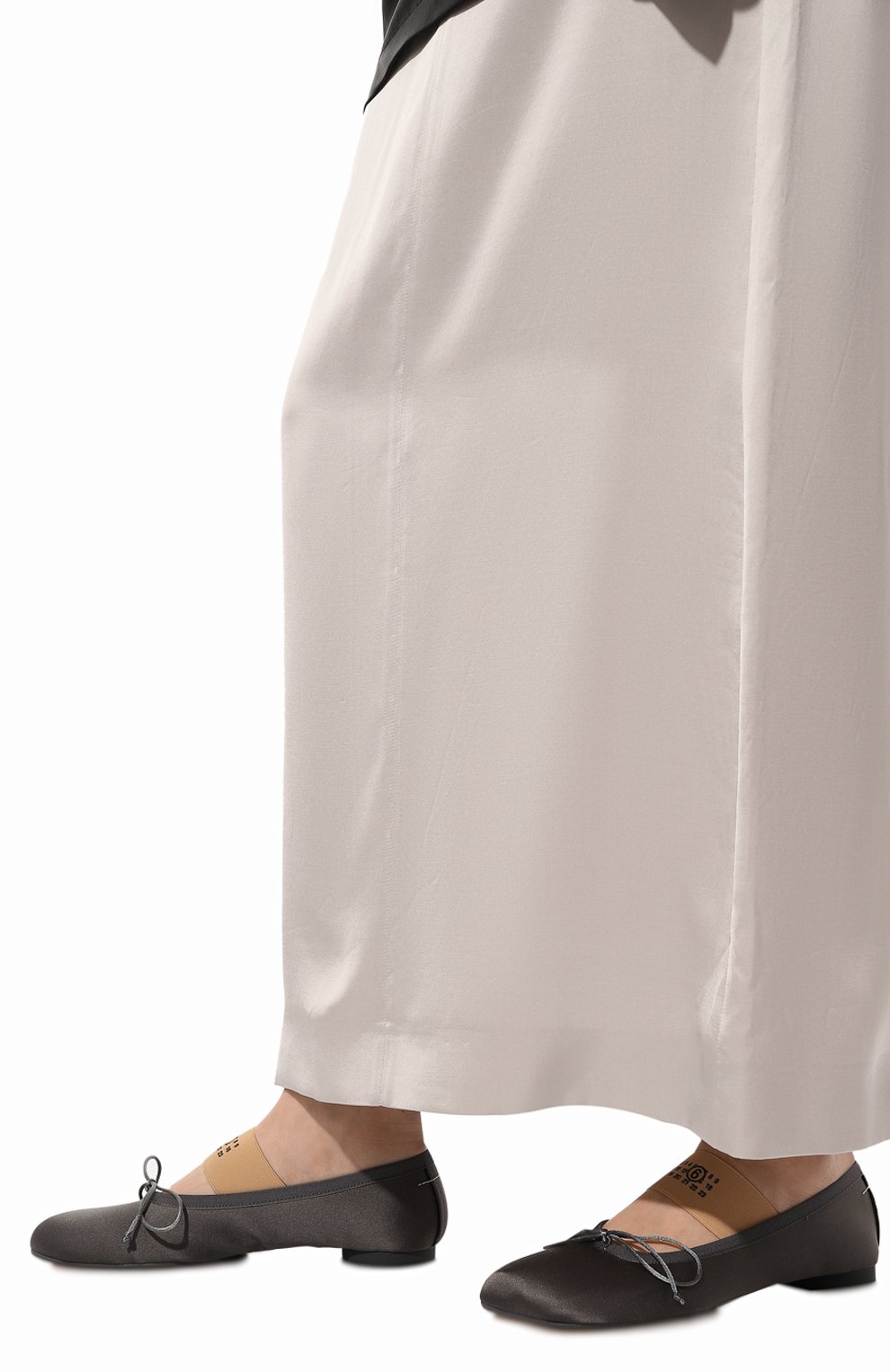 Текстильные балетки anatomic MM6 темно-серого цвета по цене 56950 руб., арт. S59WZ0093/P5560, фото 3 Текстильные балетки anatomic MM6, арт. S59WZ0093/P5560, фото 3