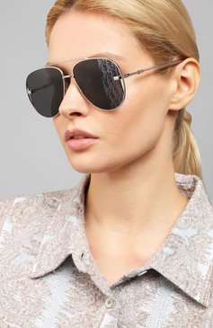 Женские солнцезащитные очки DIOR EYEWEAR серебряного цвета, арт. DI0RSCALE 010 | Фото 2 (Тип очков: С/з; Региональные ограничения белый список (Axapta Mercury): RU, Не проставлено; Кросс-КТ: С/з-унисекс; Re-sync: On; Нос: Не проставлено; Материал: Металл; Оптика Гендер: оптика-унисекс; Очки форма: Авиаторы)