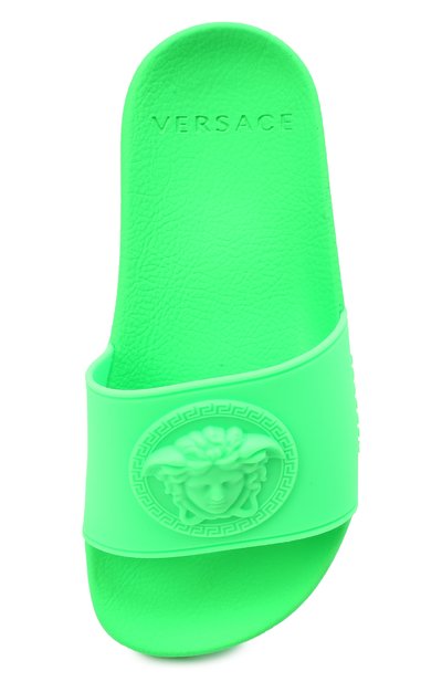 Шлепанцы VERSACE зеленого цвета по цене 24650 руб., арт. YHX00047/1A00333/35-38, фото 4 Шлепанцы VERSACE, арт. YHX00047/1A00333/35-38, фото 4